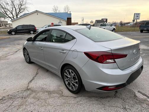 2020 Hyundai ELANTRA Limited