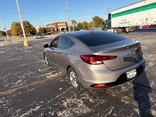 2020 Hyundai ELANTRA SEL