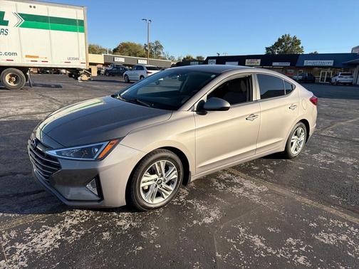 2020 Hyundai ELANTRA SEL