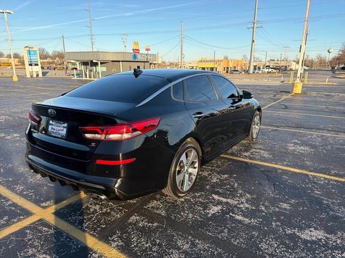 2019 Kia Optima S