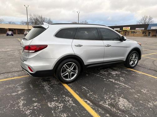 2017 Hyundai SANTA FE SE Ultimate