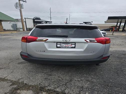 Classic Silver Metallic 2015 Toyota RAV4 XLE