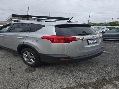 Classic Silver Metallic 2015 Toyota RAV4 XLE