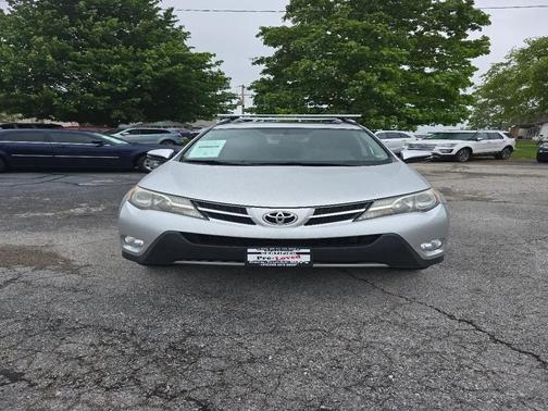 Classic Silver Metallic 2015 Toyota RAV4 XLE