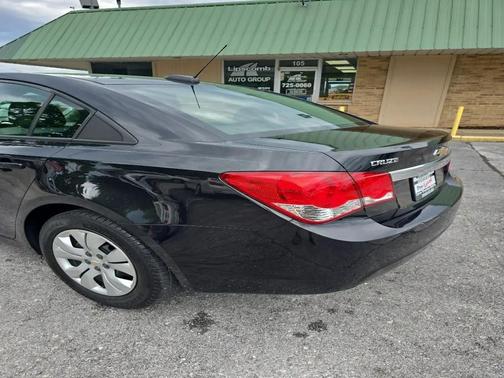 Black Granite Metallic 2015 Chevrolet Cruze LS