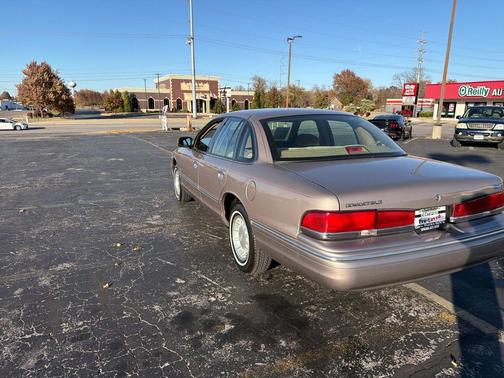 1995 Ford Crown Victoria LX