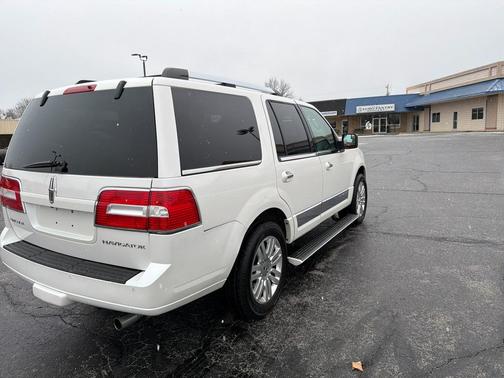 2012 Lincoln Navigator Base