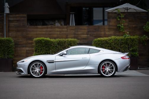 2014 Aston Martin Vanquish Base