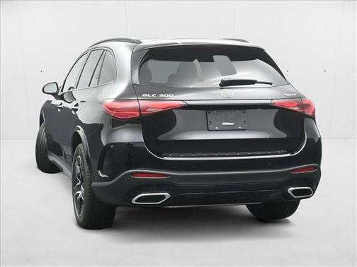 2025 Mercedes-Benz GLC 300 4MATIC
