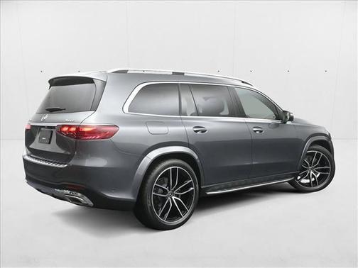 2026 Mercedes-Benz GLS 580 4MATIC