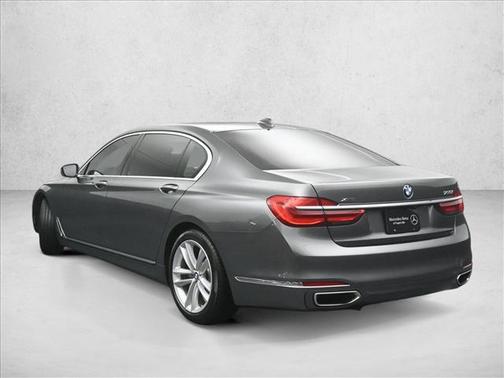 2018 BMW 750 i xDrive