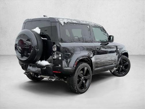 2024 Land Rover Defender V8