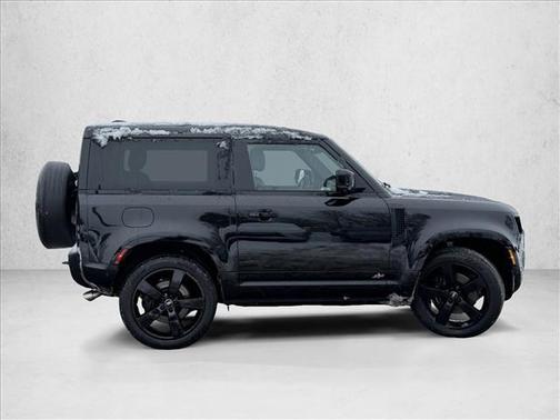 2024 Land Rover Defender V8