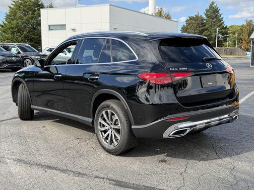 2025 Mercedes-Benz GLC 300 4MATIC
