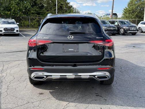 2025 Mercedes-Benz GLC 300 4MATIC