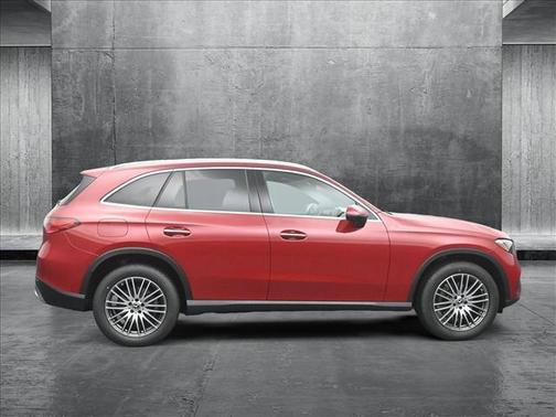 2025 Mercedes-Benz GLC 300 4MATIC