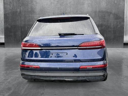 2020 Audi Q7 45 Premium Plus