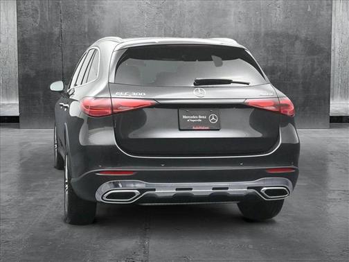2025 Mercedes-Benz GLC 300 4MATIC