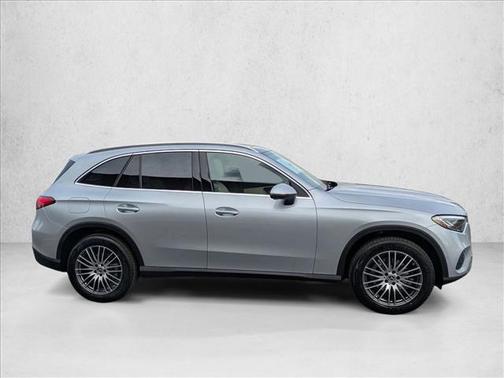 2026 Mercedes-Benz GLC 300 4MATIC