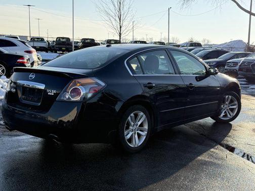 2010 Nissan Altima 3.5 SR