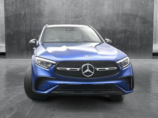 2025 Mercedes-Benz GLC 300 4MATIC
