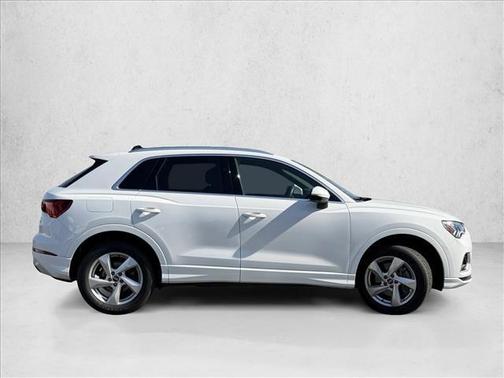 2022 Audi Q3 40 Premium Plus