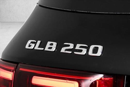 2026 Mercedes-Benz GLB 250 4MATIC