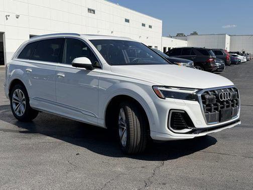 2025 Audi Q7 55 Premium Plus