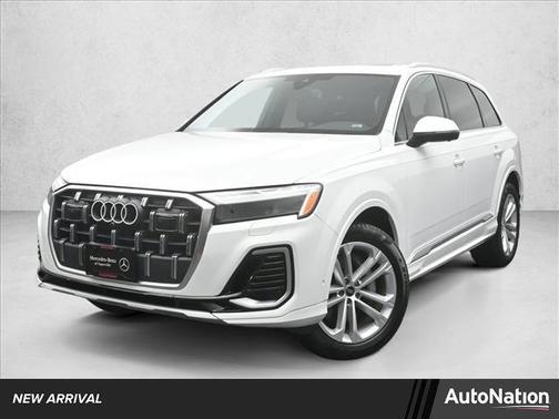 2025 Audi Q7 55 Premium Plus