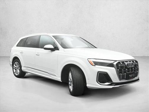 2025 Audi Q7 55 Premium Plus
