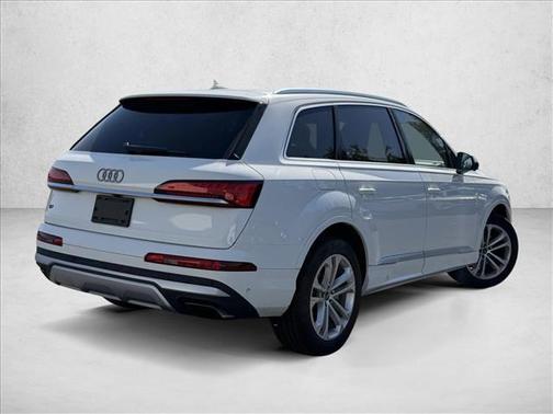 2025 Audi Q7 55 Premium Plus