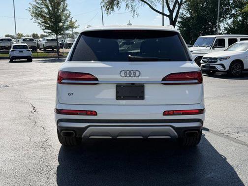 2025 Audi Q7 55 Premium Plus