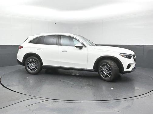 2026 Mercedes-Benz GLC 300 4MATIC