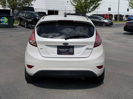 White Platinum Metallic Tri-Coat 2019 Ford Fiesta SE