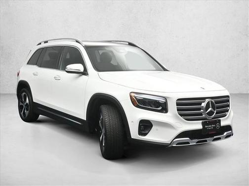 Polar White 2026 Mercedes-Benz GLB 250 4MATIC