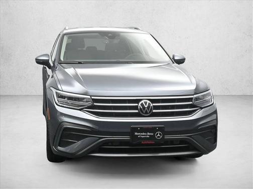 Platinum Gray Metallic 2022 Volkswagen Tiguan 2.0T SE