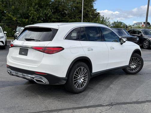 2025 Mercedes-Benz GLC 300 4MATIC