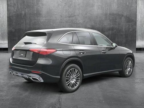 2025 Mercedes-Benz GLC 300 4MATIC