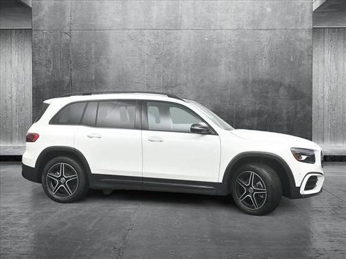 2025 Mercedes-Benz GLB 250 4MATIC