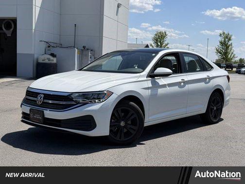 Opal White Pearl 2023 Volkswagen Jetta 1.5T SE