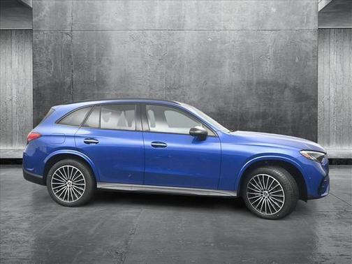 2025 Mercedes-Benz GLC 350e Base