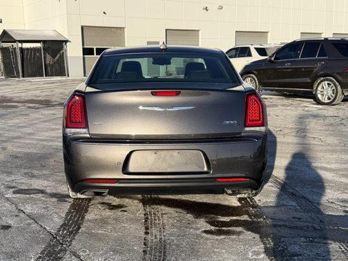 2019 Chrysler 300 S