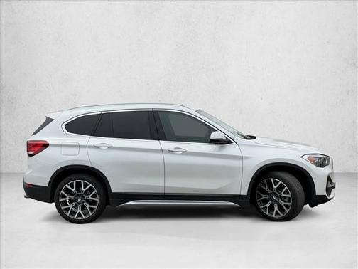 Mineral White Metallic 2021 BMW X1 sDrive28i