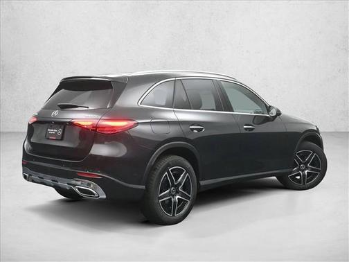 Graphite Grey Metallic 2026 Mercedes-Benz GLC 300 4MATIC