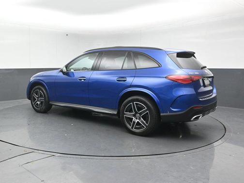 2025 Mercedes-Benz GLC 300 4MATIC