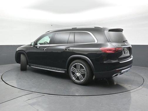 2026 Mercedes-Benz GLS 450 4MATIC