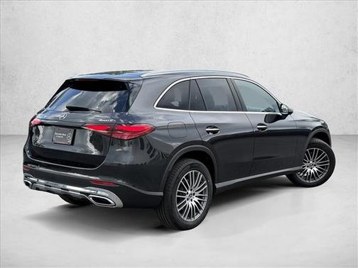 Graphite Grey Metallic 2026 Mercedes-Benz GLC 300 4MATIC