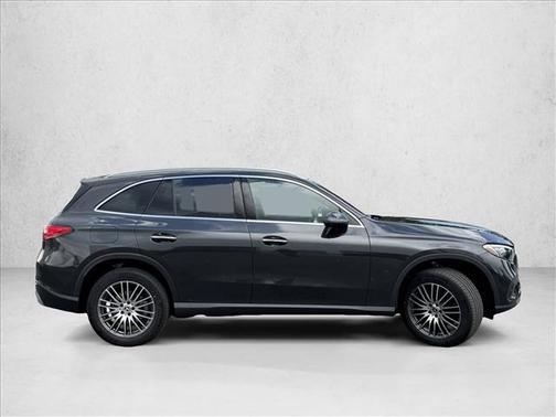 Graphite Grey Metallic 2026 Mercedes-Benz GLC 300 4MATIC