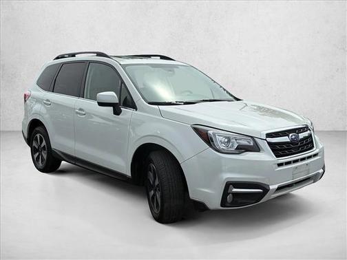 Crystal White Pearl 2018 Subaru Forester 2.5i Limited