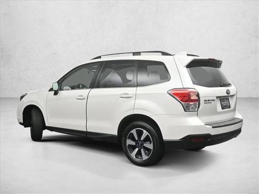 Crystal White Pearl 2018 Subaru Forester 2.5i Limited